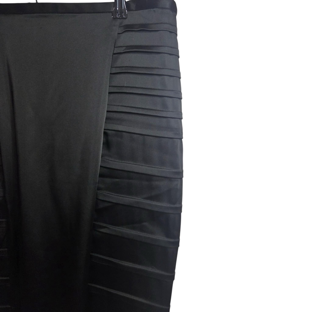 Calvin Klein Sculpted Black Satin Pencil Skirt, L, Panel Side Detail - Picture 5 of 13
